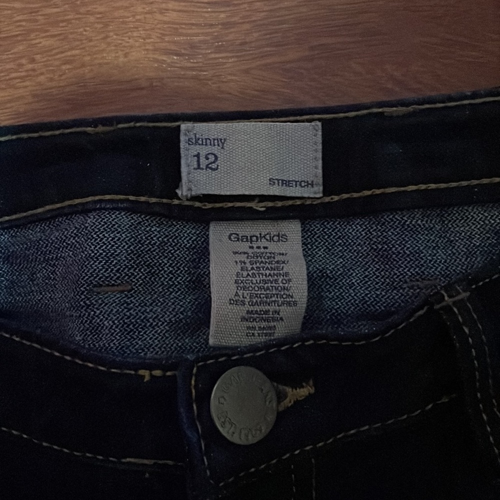 Gap kids size 12 dark wash skinny jeans. - Picture 2 of 4